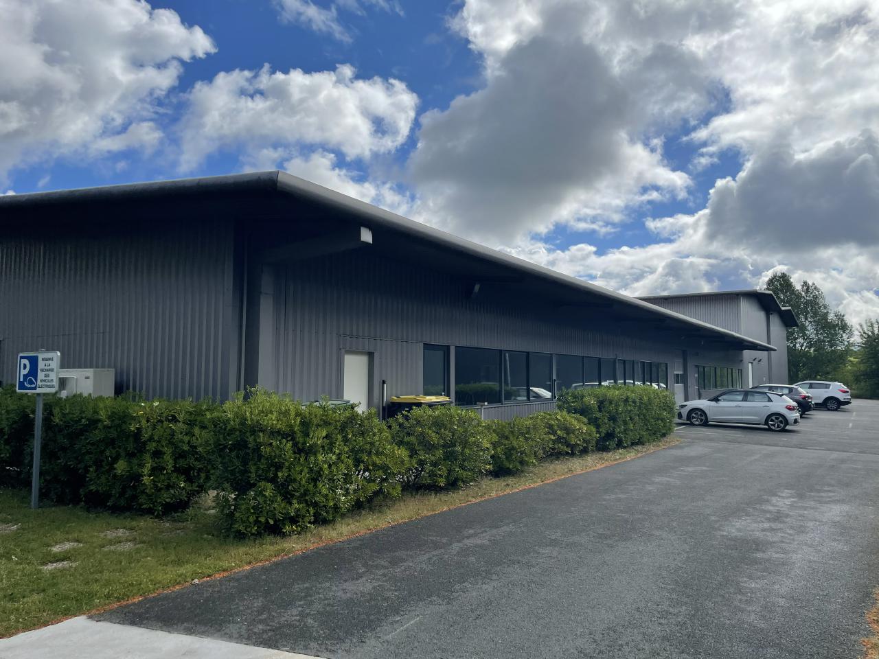 Local d'activité Saint-Médard-d'Eyrans 3280m² Location local d'activité Saint-Médard-d'Eyrans Gironde OLACT2316440 8